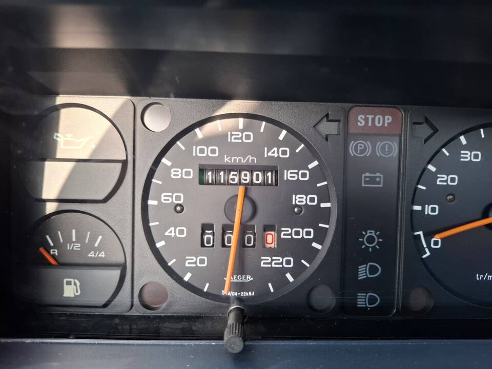 Image 15/27 de Peugeot 309 (1990)