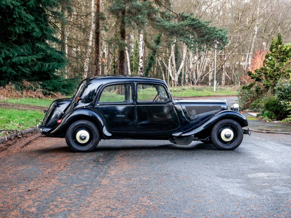 Immagine 12/37 di Citroën Traction Avant 11 BL (1955)