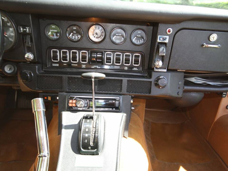 Bild 7/8 von Jaguar Type E V12 (2+2) (1972)
