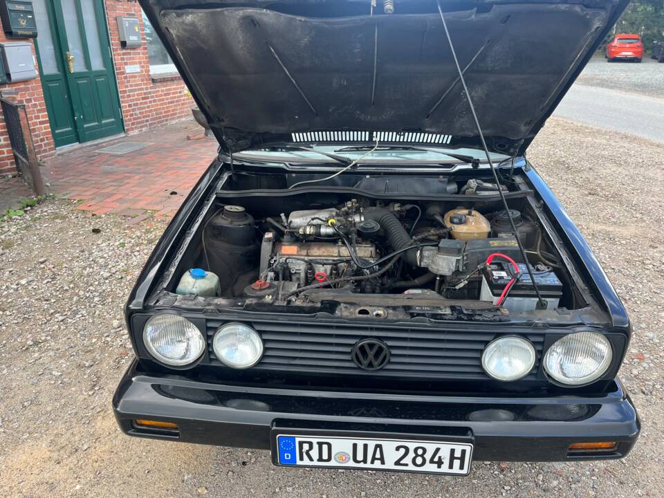 Image 53/78 de Volkswagen Golf Mk I Convertible 1.8 (1989)