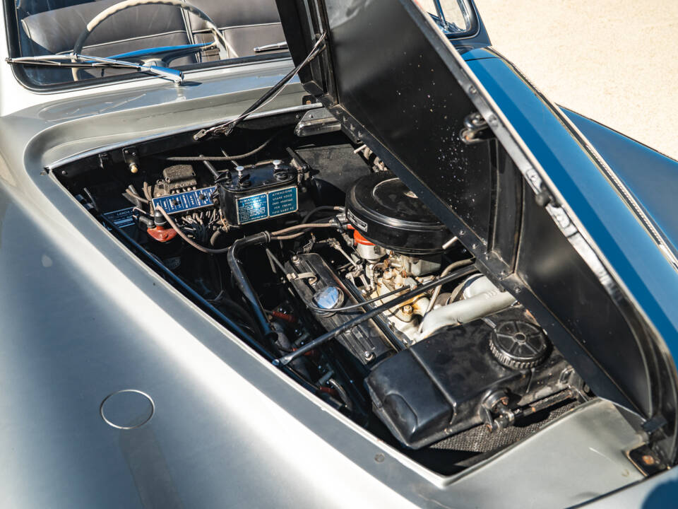 Image 32/37 of Lancia Aurelia B50 (1951)