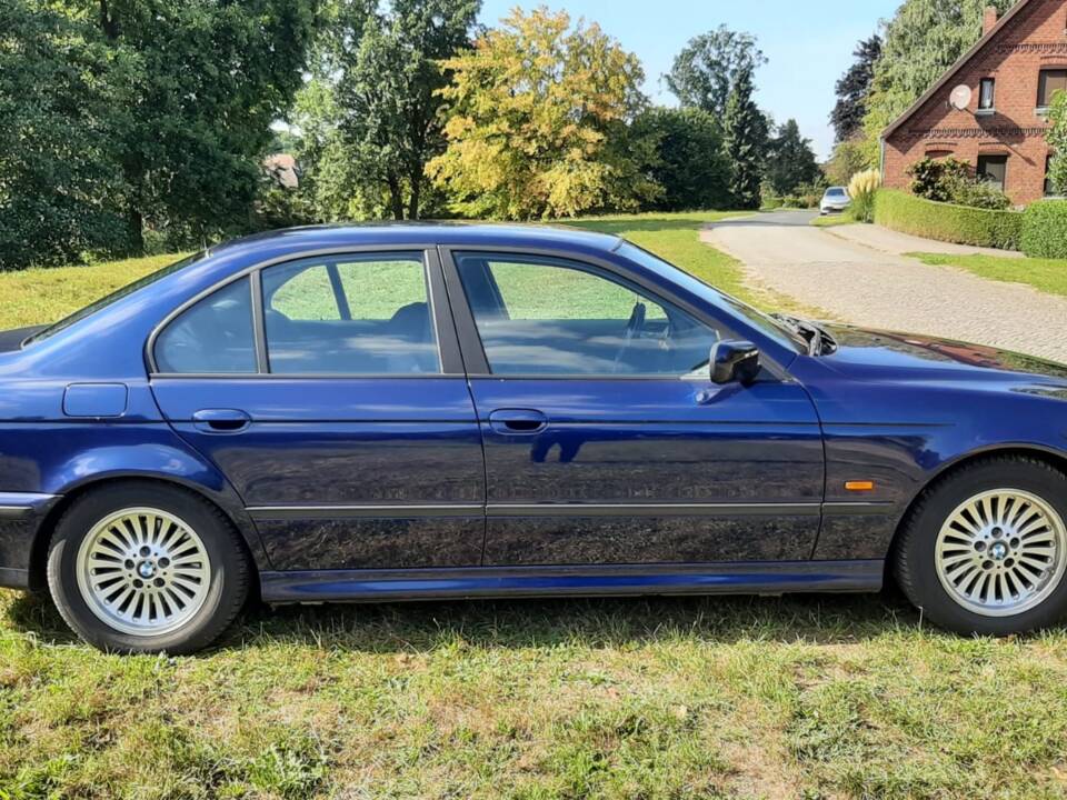 Image 2/8 of BMW 535i (1996)
