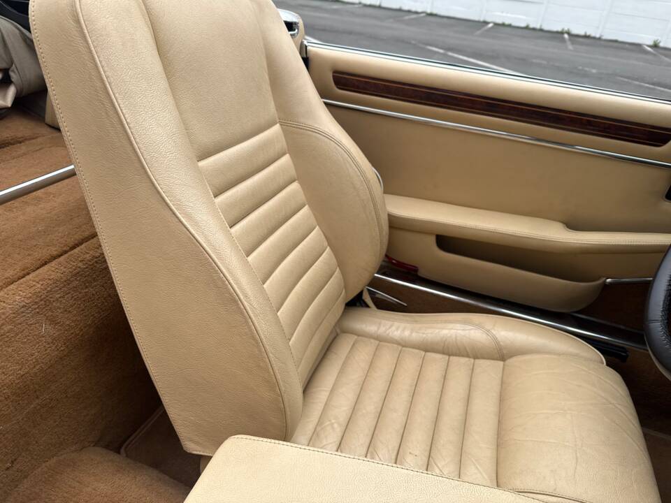 Image 14/64 of Jaguar XJ-S Convertible (1989)