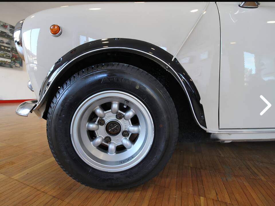 Image 18/51 de Innocenti Mini Cooper (1970)