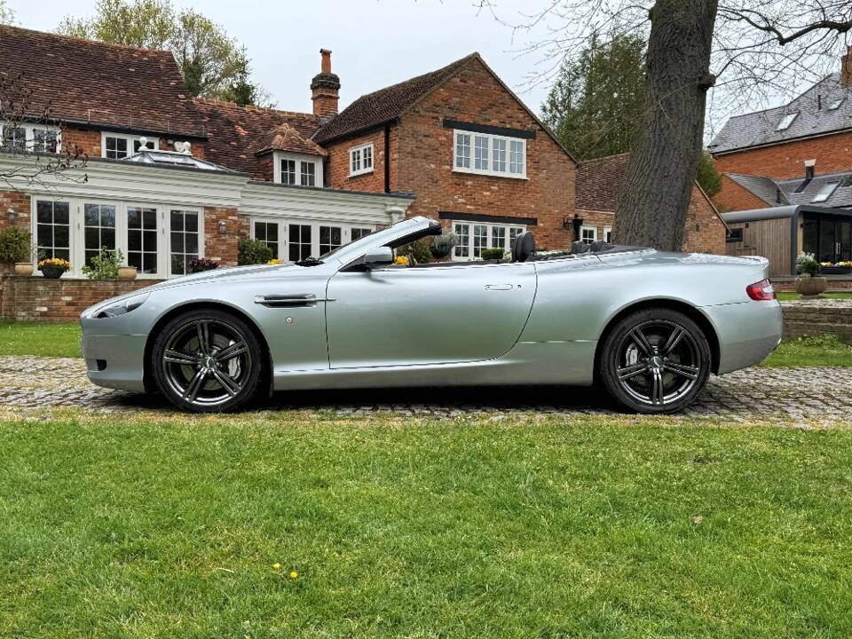 Immagine 9/28 di Aston Martin DB 9 (2009)