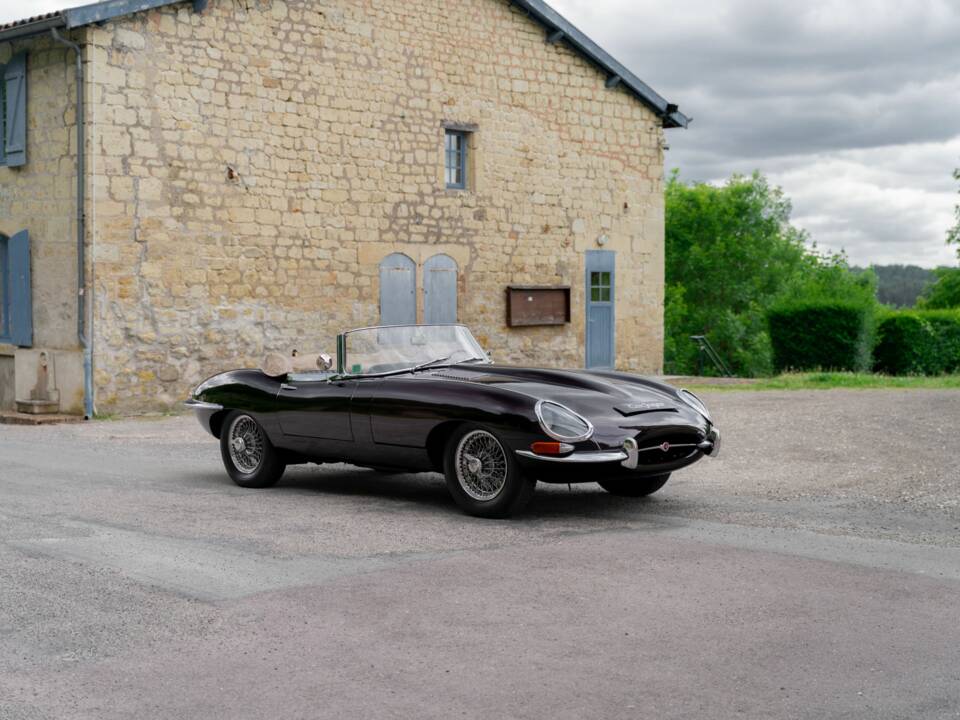 Imagen 1/50 de Jaguar E-Type 4.2 (1967)