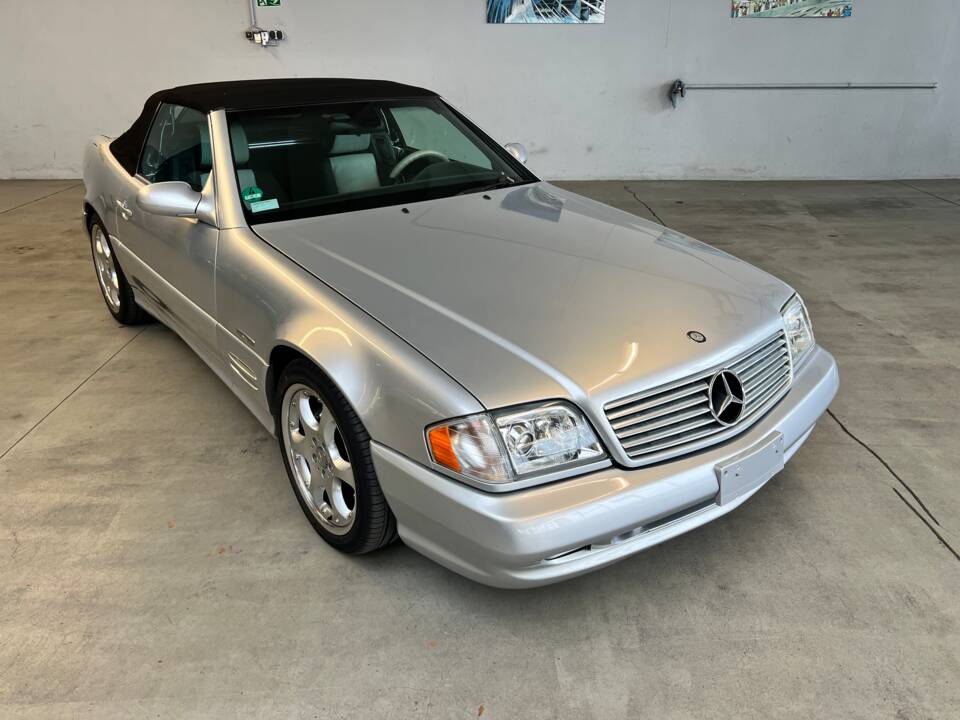 Image 80/82 of Mercedes-Benz SL 500 &quot;Silver Arrow&quot; (2001)