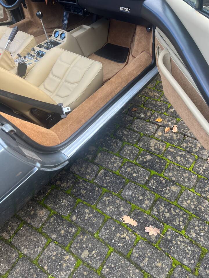 Image 17/114 de Ferrari 308 GTS Quattrovalvole (1985)