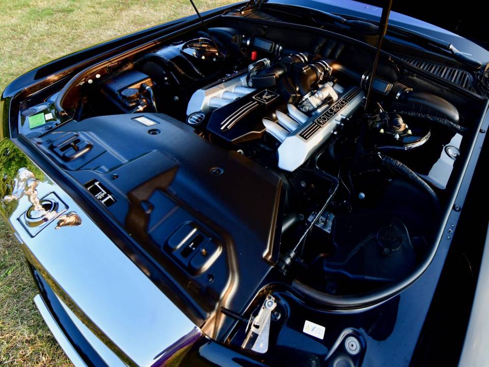 Image 40/50 de Rolls-Royce Phantom VII (2010)