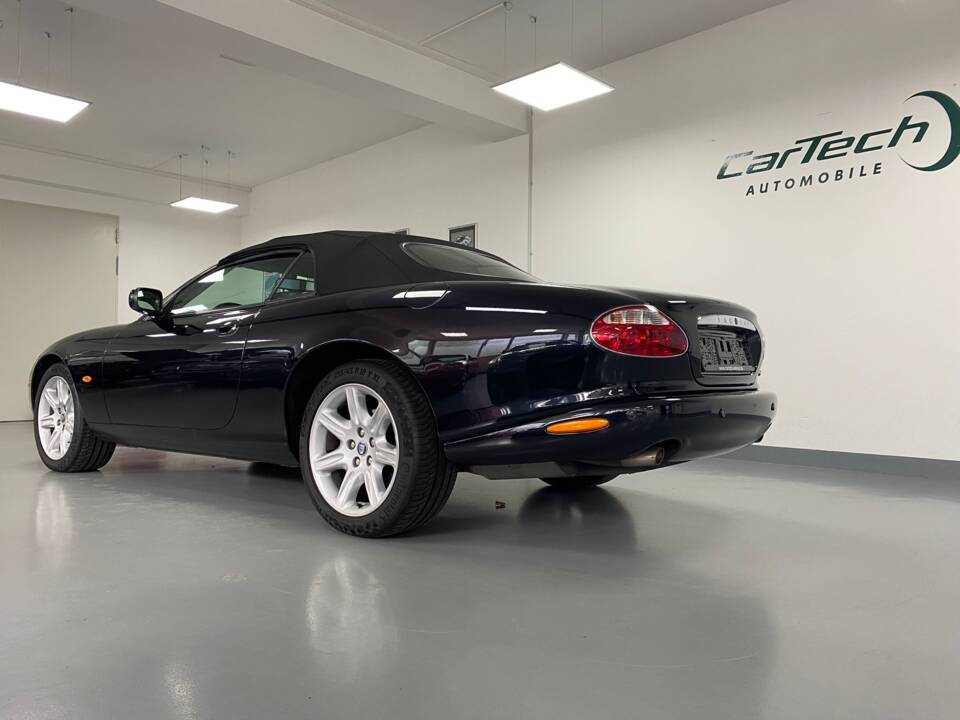 Afbeelding 5/49 van Jaguar XK8 4.2 (2004)