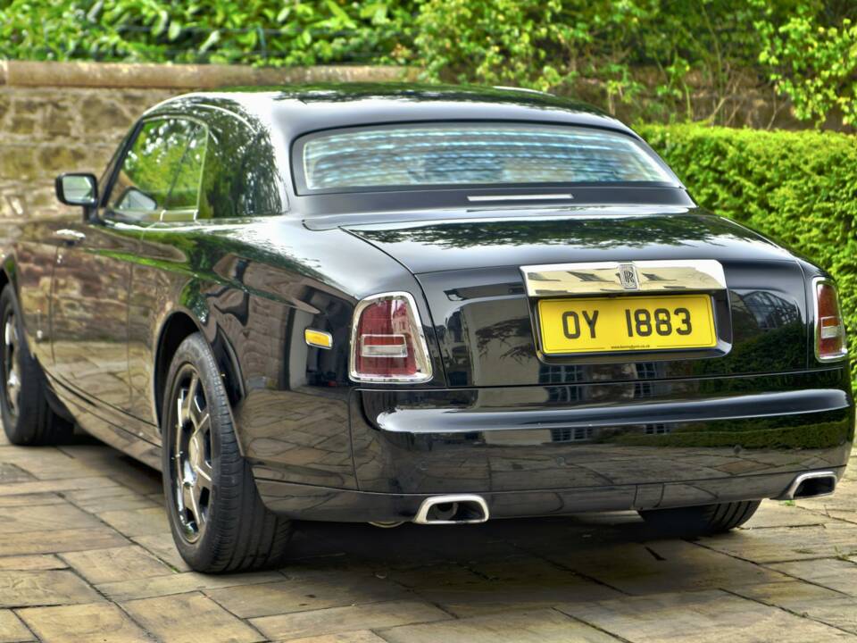 Immagine 17/50 di Rolls-Royce Phantom Coupé (2010)