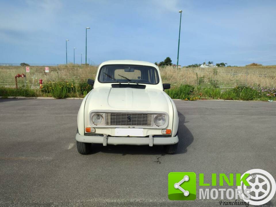 Image 2/10 of Renault R 4 (1989)