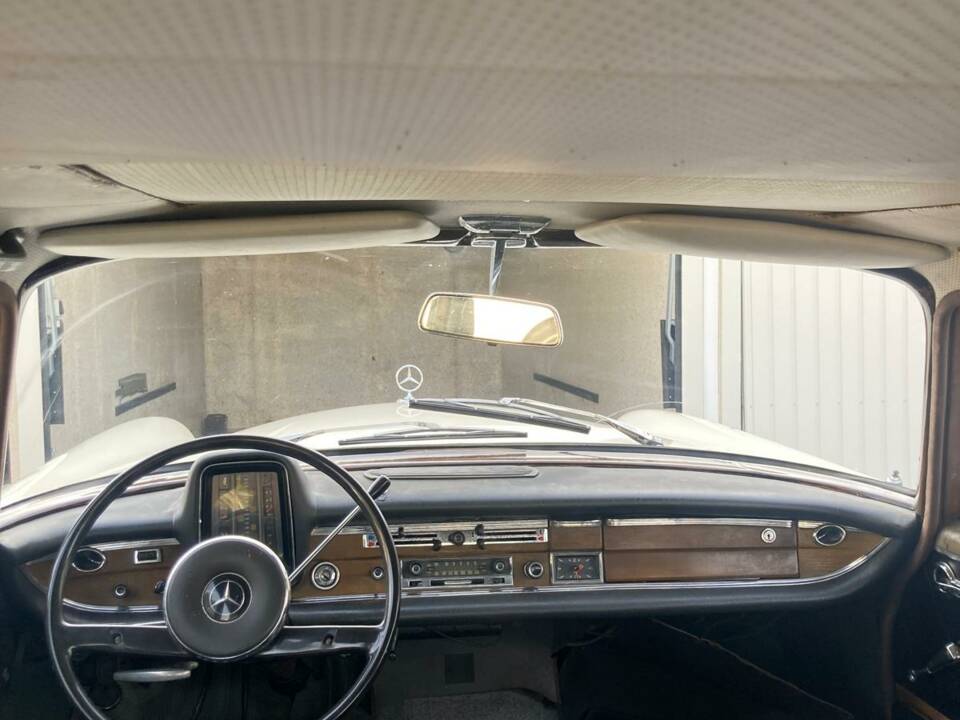 Immagine 3/5 di Mercedes-Benz 220 S b (1963)