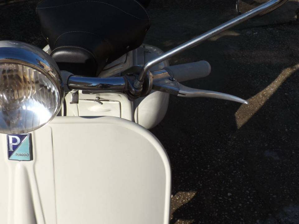Imagen 24/50 de Piaggio Vespa 150 (1956)