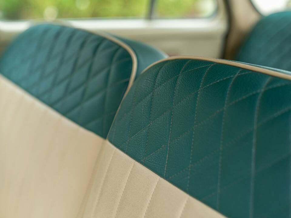 Afbeelding 39/50 van SIMCA Aronde P 60 Monthléry Spéciale (1960)