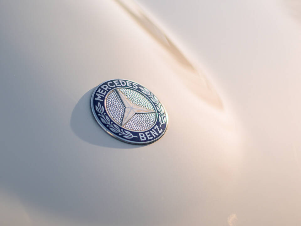 Image 16/42 de Mercedes-Benz 190 SL (1961)