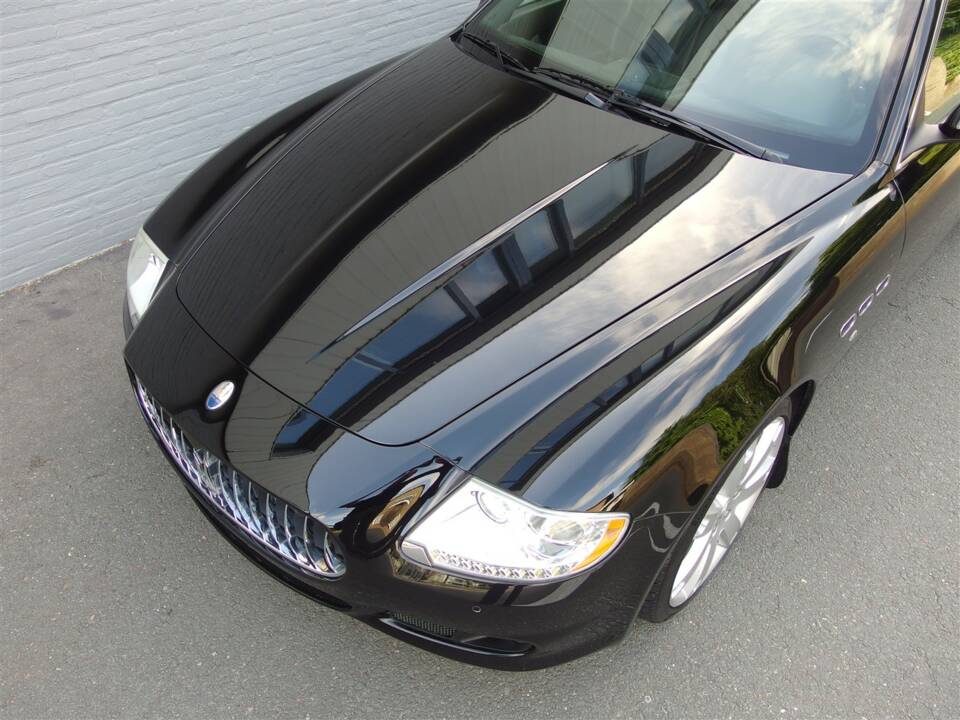 Bild 10/98 von Maserati Quattroporte S 4.7 (2010)
