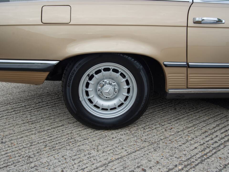 Bild 28/39 von Mercedes-Benz 280 SL (1984)