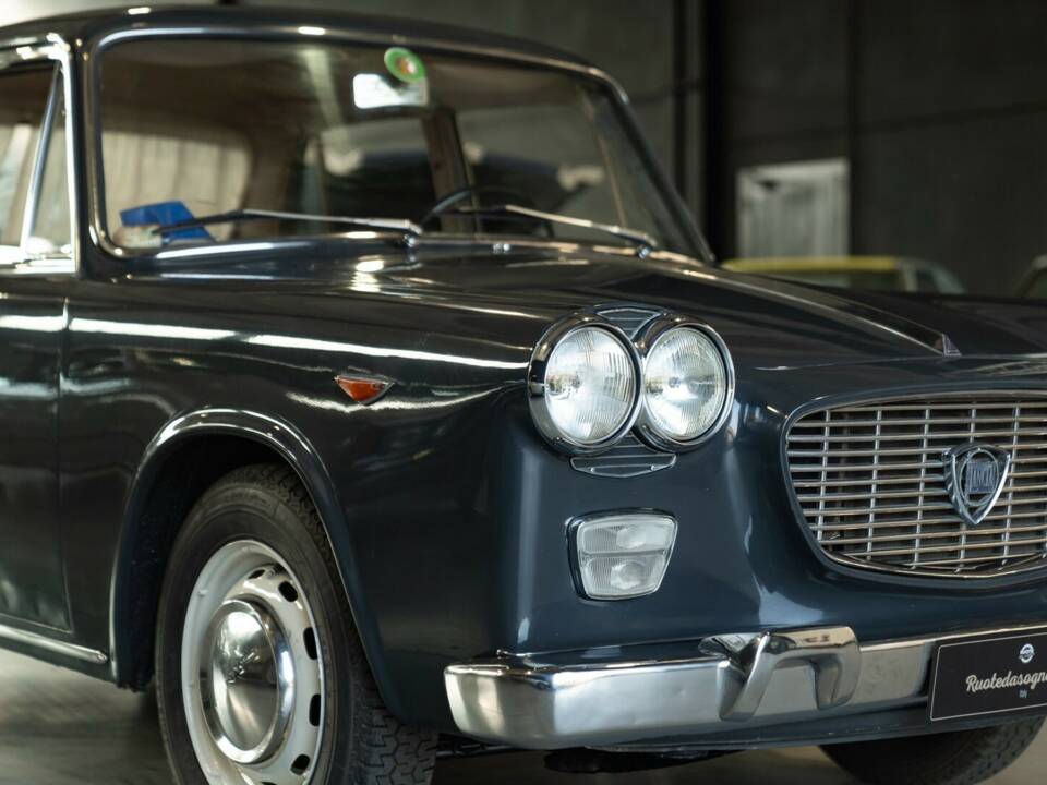 Image 12/43 of Lancia Flavia 1500 (1967)