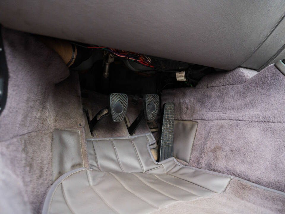 Image 75/87 of Porsche 911 Turbo 3.3 (1991)