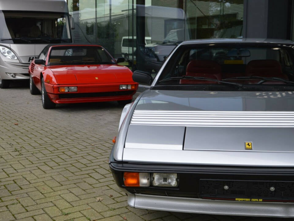 Bild 8/10 von Ferrari Mondial 8 (1981)