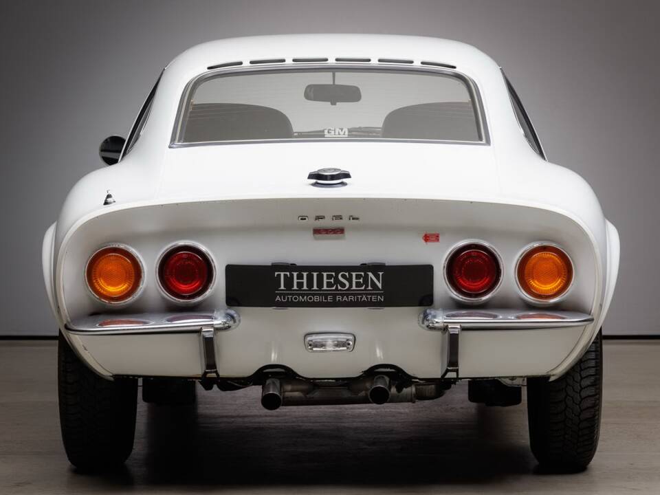 Image 11/34 of Opel GT 1900 (1969)