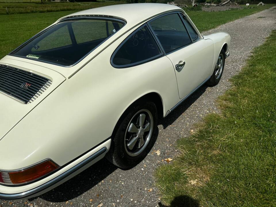 Image 12/44 of Porsche 912 (1968)