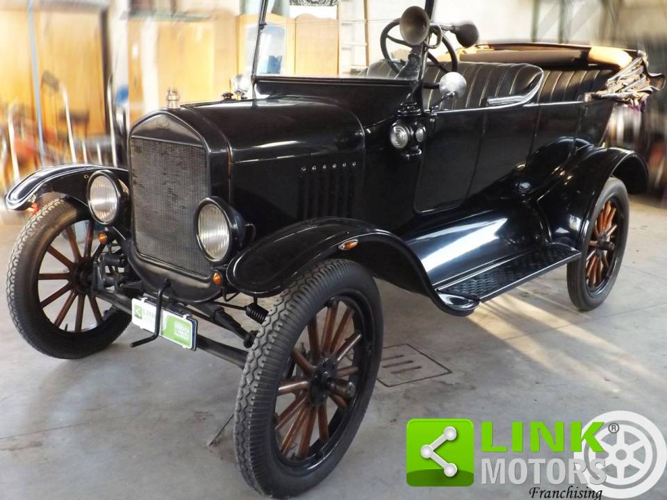 Image 4/10 of Ford Modell T Touring (1926)