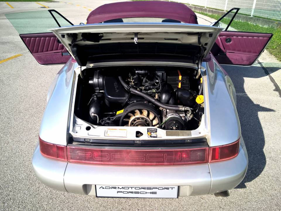 Image 7/17 de Porsche 911 Carrera 2 (1992)