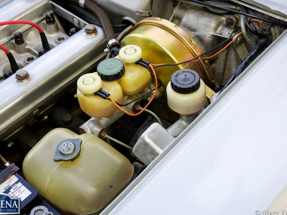 Bild 25/62 von Alfa Romeo 2000 GT Veloce (1974)