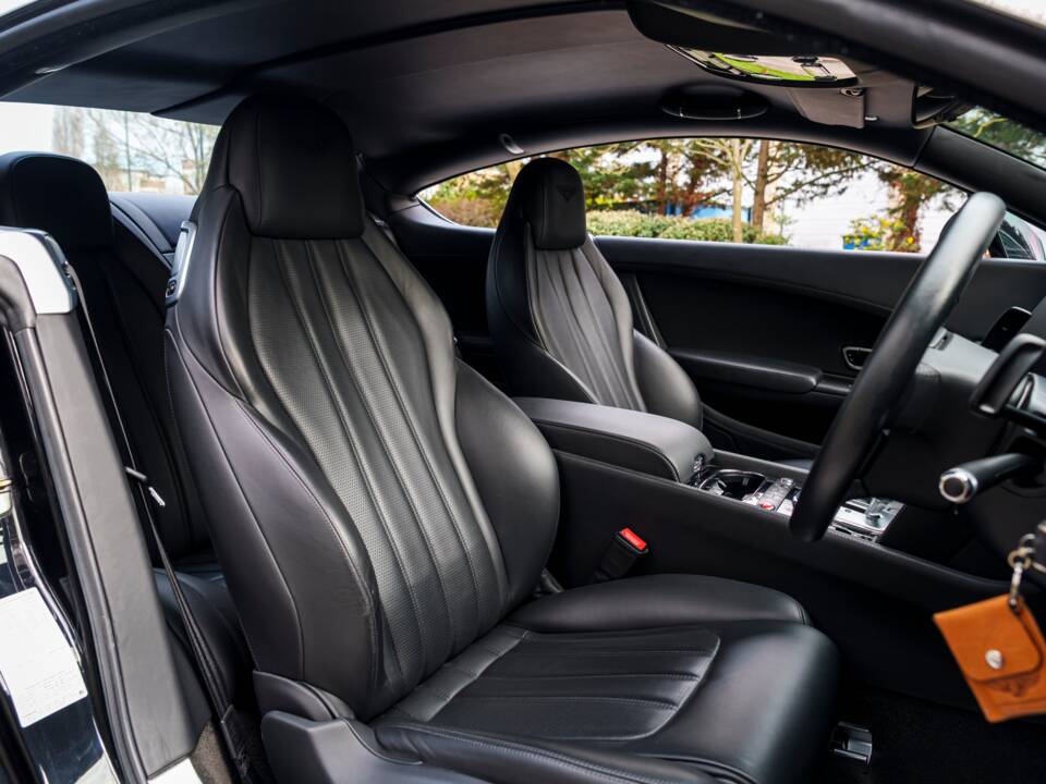 Image 21/27 of Bentley Continental GT V8 S (2014)