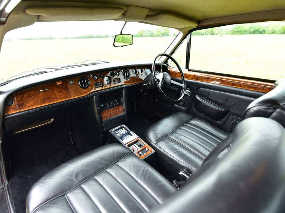 Bild 18/50 von Bentley T 1 (1970)