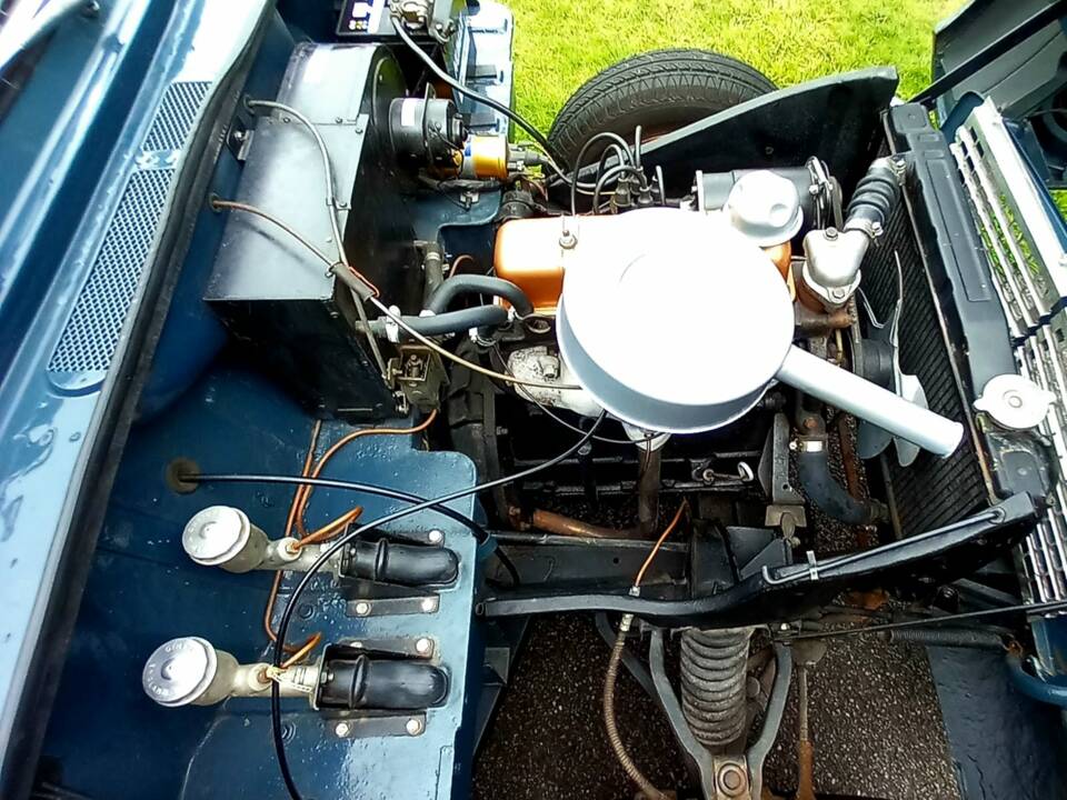 Image 36/93 of Triumph Herald 1200 (1964)