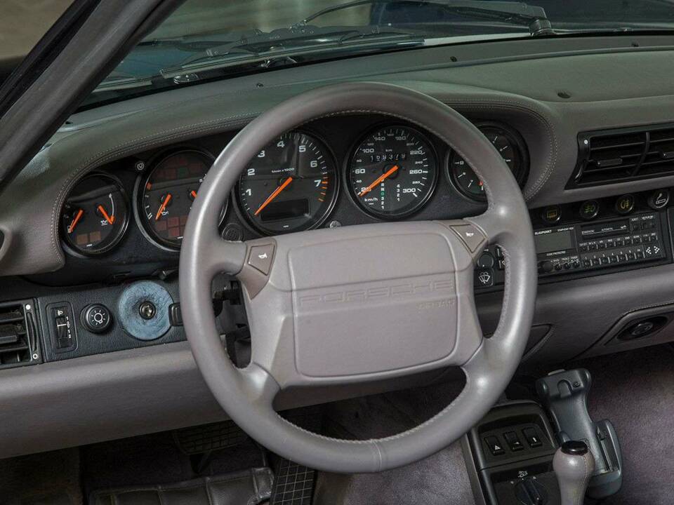 Bild 26/31 von Porsche 911 Carrera 2 (1992)