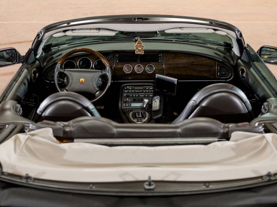 Bild 24/55 von Jaguar XKR (2000)