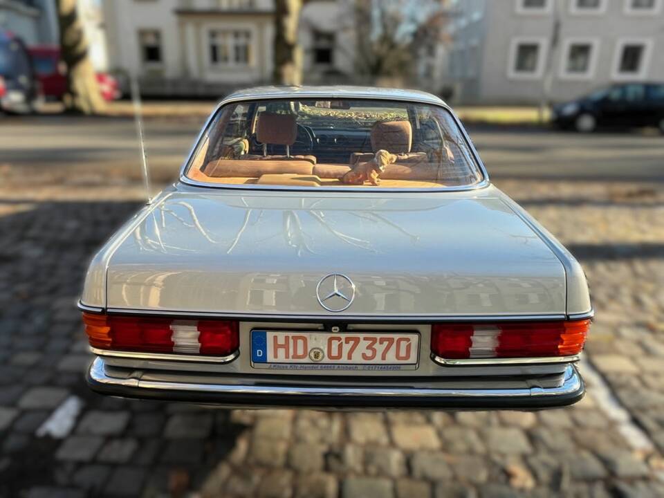Immagine 7/8 di Mercedes-Benz 230 CE (1982)