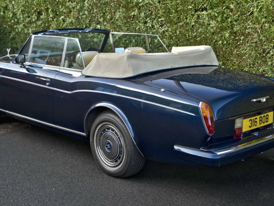 Image 13/50 of Rolls-Royce Corniche III (1990)