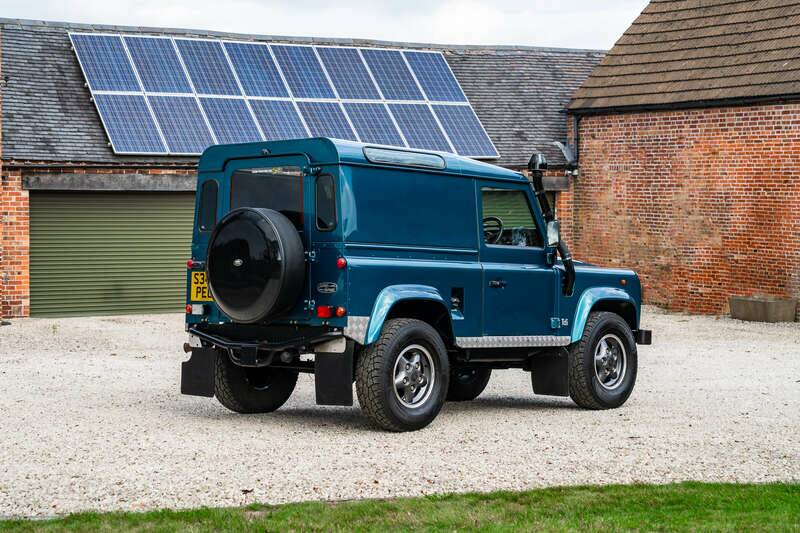 Bild 15/50 von Land Rover Defender 110 Turbo Diesel (1999)