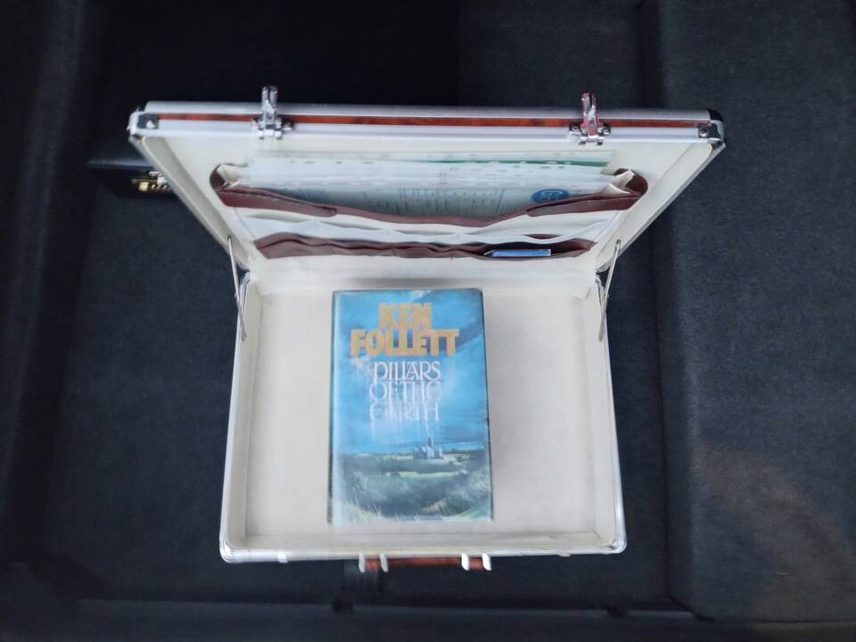 Bild 13/39 von Daimler Super V8 (1998)