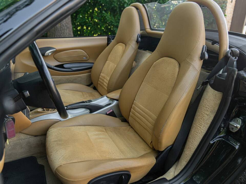 Image 35/50 de Porsche Boxster (2000)