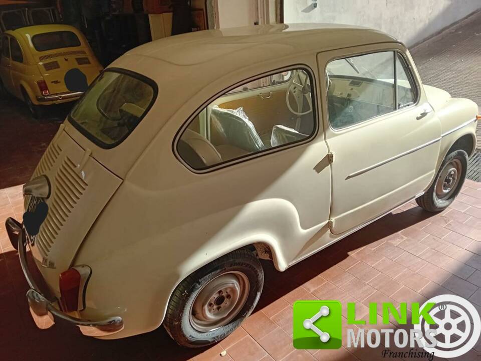 Image 4/10 de FIAT 600 D (1962)