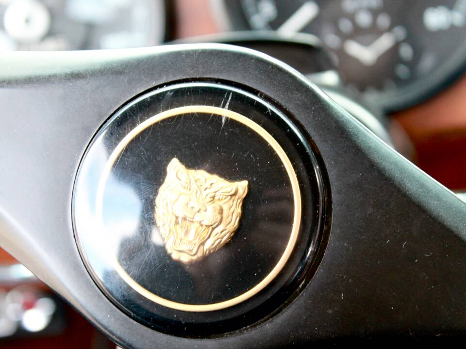 Bild 26/42 von Jaguar 240 (1968)