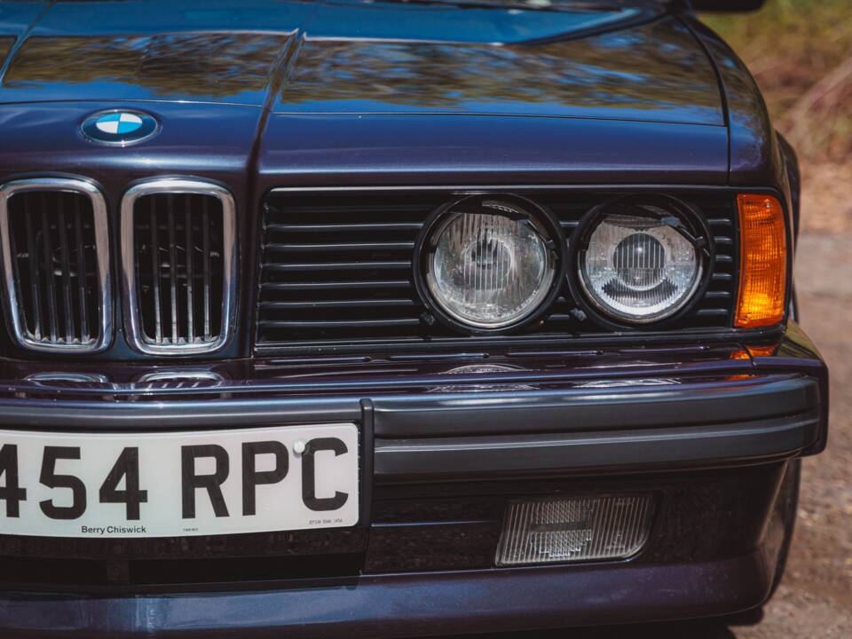 Image 8/34 of BMW 635 CSi (1989)