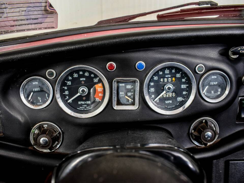 Bild 28/50 von MG MGB (1974)