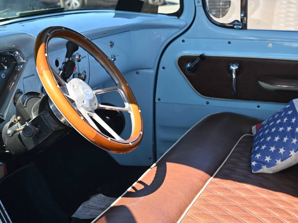Immagine 4/50 di Chevrolet Apache Stepside (1958)