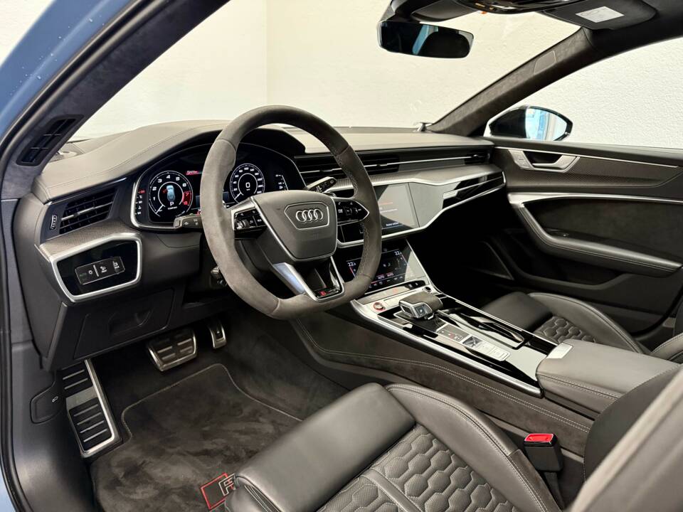 Immagine 21/31 di Audi RS6 Avant (2021)