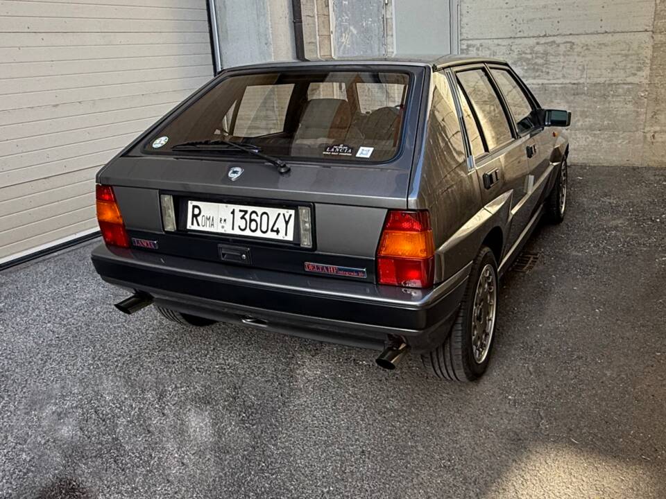 Image 10/35 of Lancia Delta HF Integrale 16V (1990)