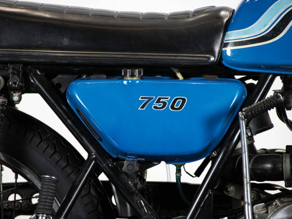 Image 31/48 of Kawasaki 750 H2 Mach IV (1972)