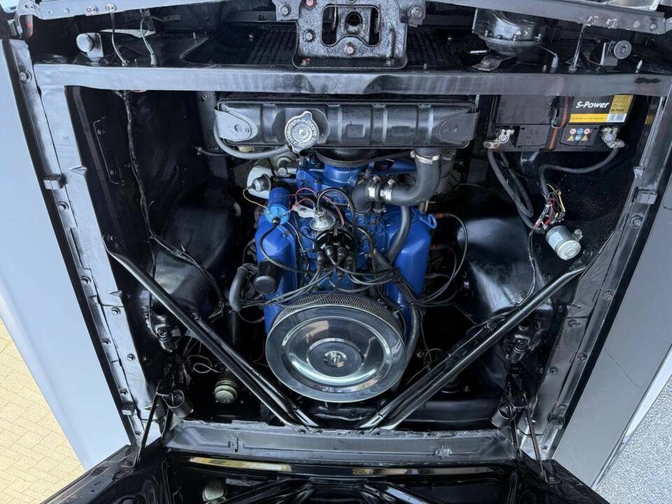 Image 28/47 de Ford Mustang 390 GTA (1966)