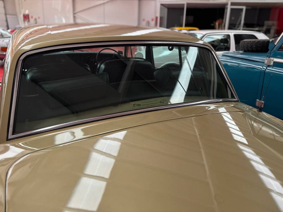 Image 11/23 of Rolls-Royce Silver Shadow I (1975)